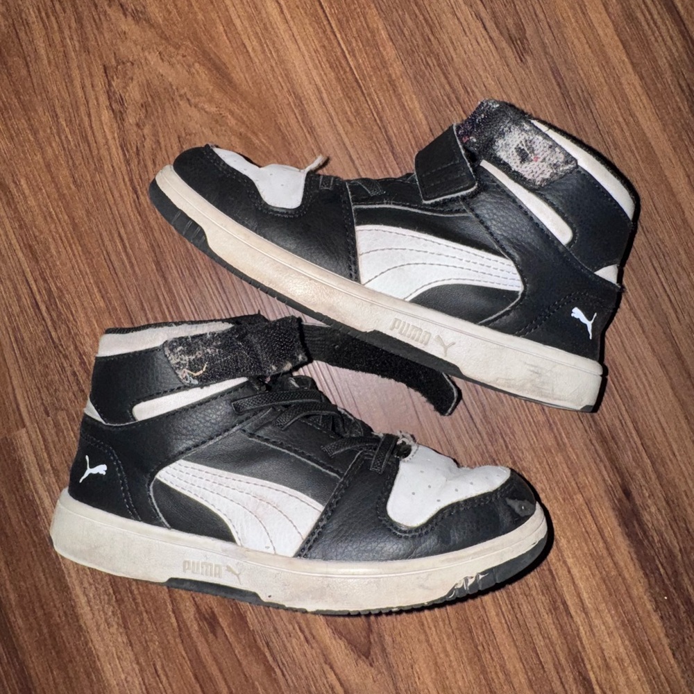Puma Black and White boys Shoes